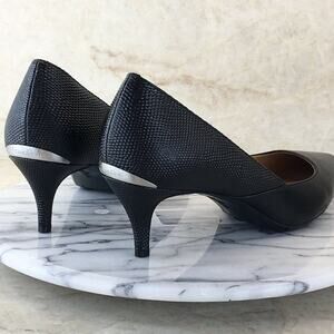 Calvin Klein Women's Patna Heel with Metallic Heel Accent Size 6.5